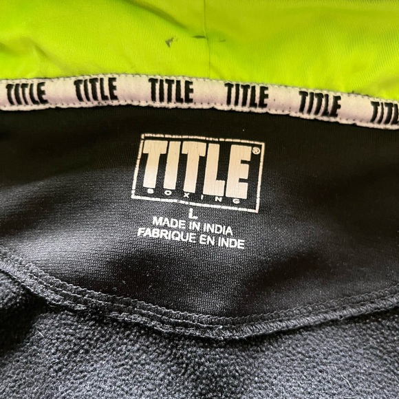 Title Boxing Black Performance Jacket Green Neon Accents Hood Full-Length Zipper - Picture 10 of 11